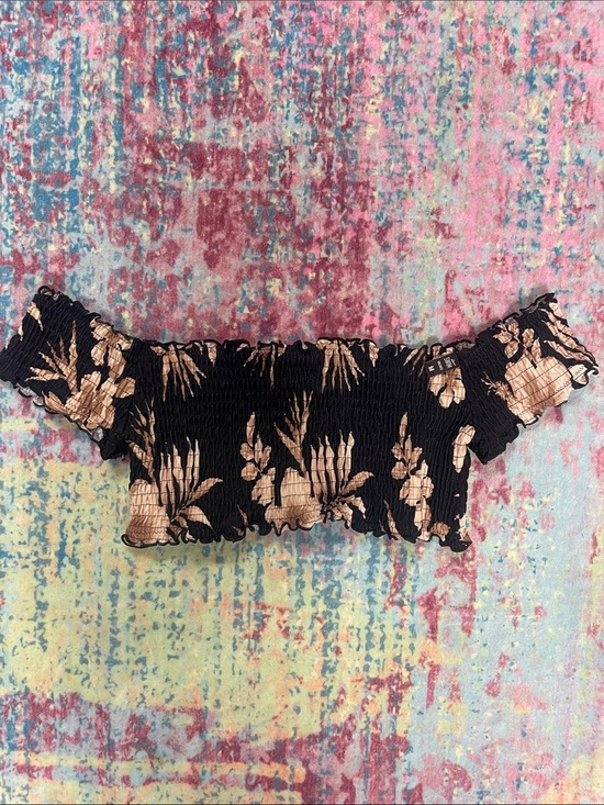 Victoria's Secret Other - 👙Victoria's Secret Black and Beige Floral Smocked Bikini Top